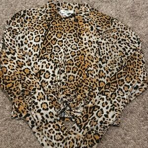 MIKEY AND JOEY- Leopard Print Long Sleeve Crop Too